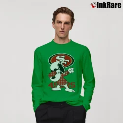 Men’s San Francisco 49ers Snoopy Dabbing Long-Sleeve Shirt in irish green | Sleek, Lightweight, Year-Round Wear