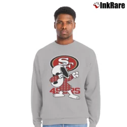 Men’s San Francisco 49ers Snoopy Dabbing Crewneck Sweatshirt in sport grey | Cozy Fabric, Clean Style