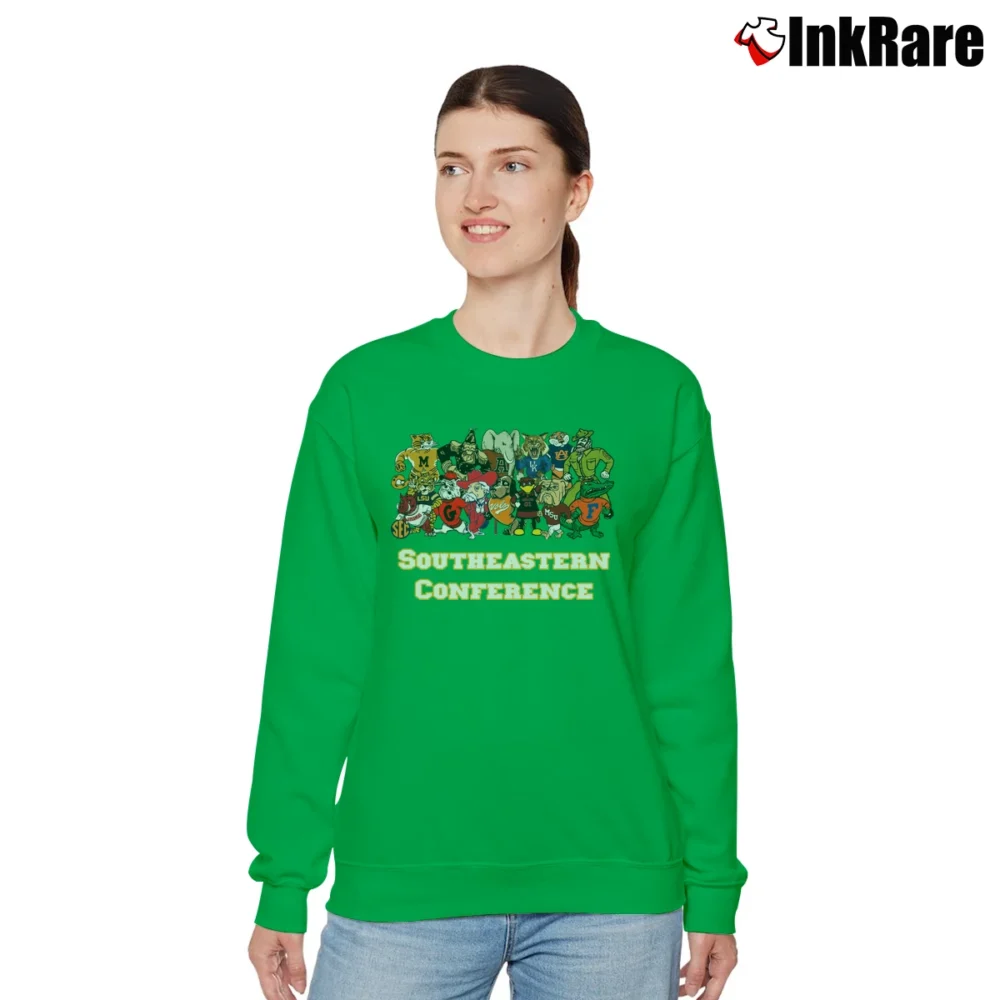 Women’s SEC College Mascots Relaxed Sweatshirt in irish green | Soft, Laid-Back Vibe