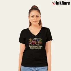 Women’s SEC College Mascots V-Neck Tee in black | Chic Neckline, Soft Texture