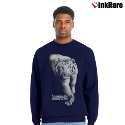 Men’s Siegfried & Roy White Tiger Las Vegas Crewneck Sweatshirt in navy | Cozy Fabric, Clean Style