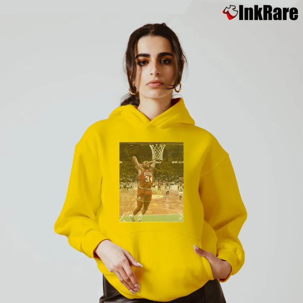 Women’s sir charles barkley sixers for NBA Retro and 76ers Fans Cozy Hoodie in yellow | Warm, Structured, Stylish