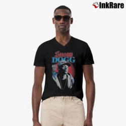 Men’s Snoop Dogg 2007 World Tour V-Neck Tee in black | Sharp, Breathable, Everyday Staple