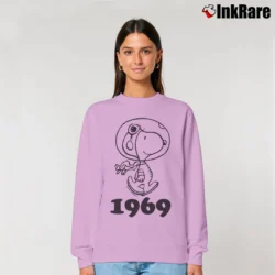 Women’s Snoopy 1969 Relaxed Sweatshirt in light pink | Soft, Laid-Back Vibe