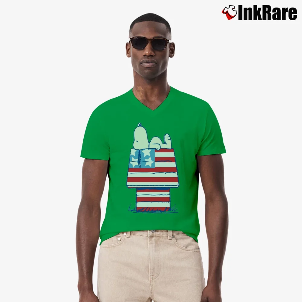 Men’s Snoopy American Flag House V-Neck Tee in irish green | Sharp, Breathable, Everyday Staple