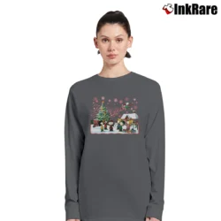 Women’s Snoopy And Charlie Brown Singing Around Christmas Tree Long-Sleeve Top in charcoal | Sleek, Versatile, All-Season