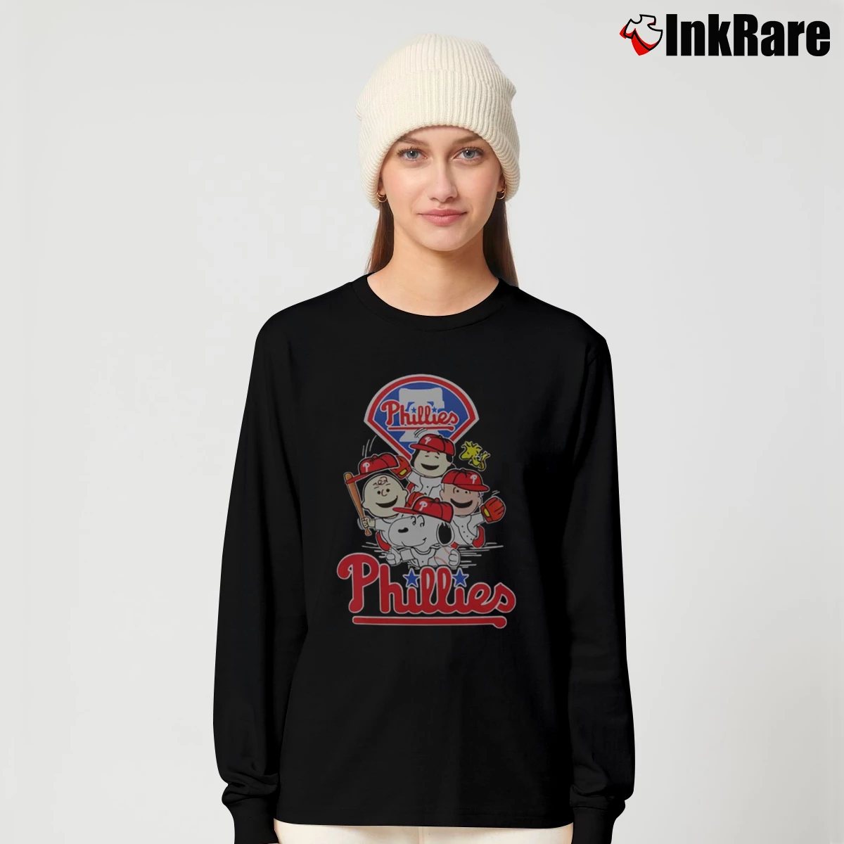 Snoopy And Friends Philadelphia Phillies Women’s Long-Sleeve Top in black – Effortless Layer Women’s Snoopy And Friends Philadelphia Phillies Long-Sleeve Top in black | Sleek, Versatile, All-Season