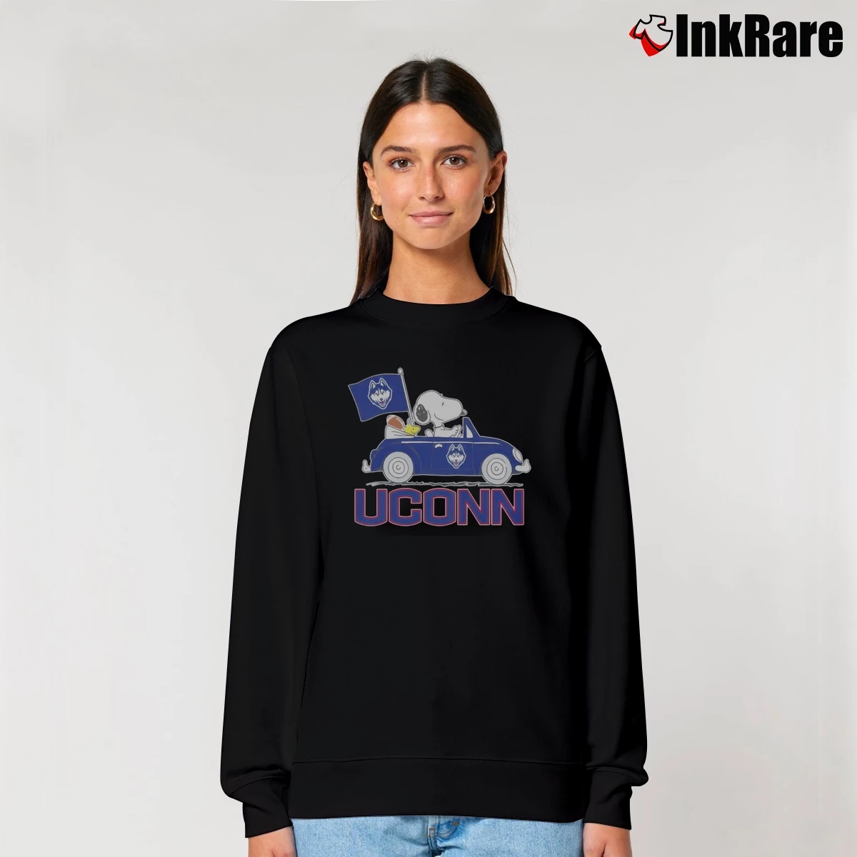 Snoopy And Woodstock Driver Car Uconn Huskies Flag Women’s Relaxed Sweatshirt in black – Cozy Casual Women’s Snoopy And Woodstock Driver Car Uconn Huskies Flag Relaxed Sweatshirt in black | Soft, Laid-Back Vibe