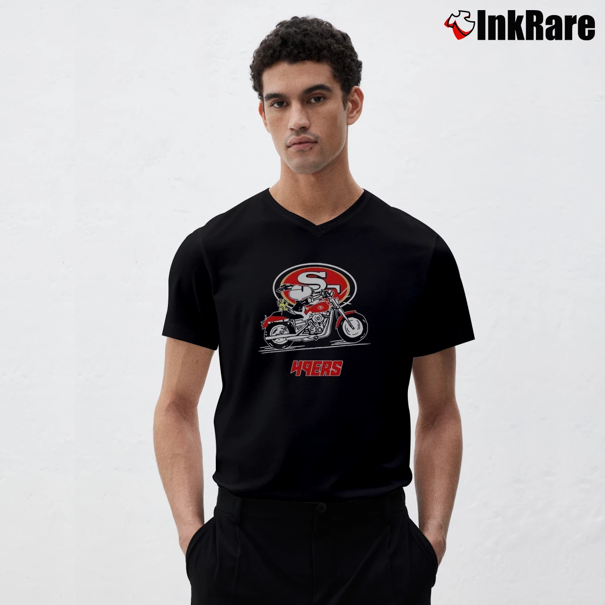 Snoopy And Woodstock Driving Motorbike San Francisco 49ers Men’s V-Neck Tee in black – Modern Essential Men’s Snoopy And Woodstock Driving Motorbike San Francisco 49ers V-Neck Tee in black | Sharp, Breathable, Everyday Staple
