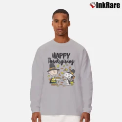 Men’s Snoopy Charlie Brown Pilgrim Thanksgiving Long-Sleeve Shirt in sport grey | Sleek, Lightweight, Year-Round Wear