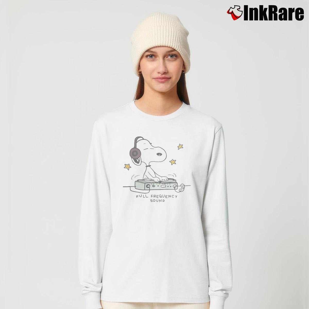 Snoopy DJ Full Frequency Sound Women’s Long-Sleeve Top in white – Effortless Layer Women’s Snoopy DJ Full Frequency Sound Long-Sleeve Top in white | Sleek, Versatile, All-Season