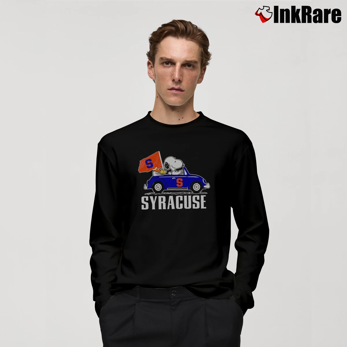 Snoopy Driving Car Syracuse Men’s Long-Sleeve Tee in black – Versatile Layering Men’s Snoopy Driving Car Syracuse Long-Sleeve Shirt in black | Sleek, Lightweight, Year-Round Wear