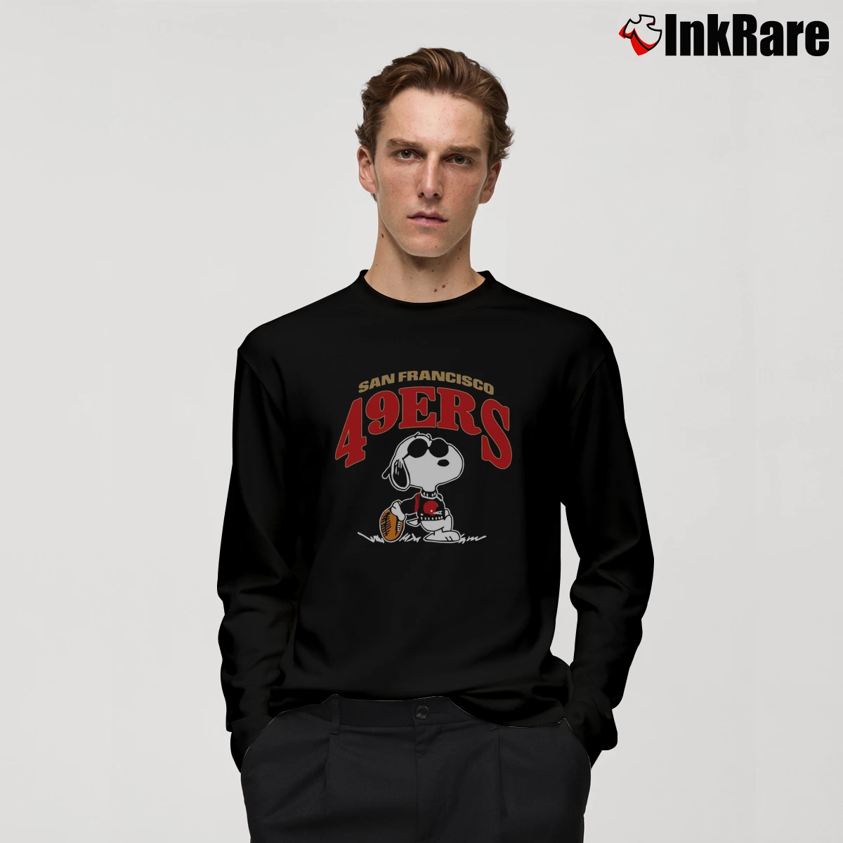Snoopy Football San Francisco 49ers Logo Men’s Long-Sleeve Tee in black – Versatile Layering Men’s Snoopy Football San Francisco 49ers Logo Long-Sleeve Shirt in black | Sleek, Lightweight, Year-Round Wear