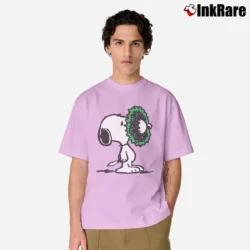 Men’s Snoopy Funny Christmas Holiday Wreath Classic T-Shirt in light pink | Soft, Breathable Everyday Wear