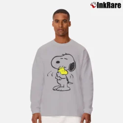 Men’s Snoopy Hug Woodstock Peanuts Love Long-Sleeve Shirt in sport grey | Sleek, Lightweight, Year-Round Wear