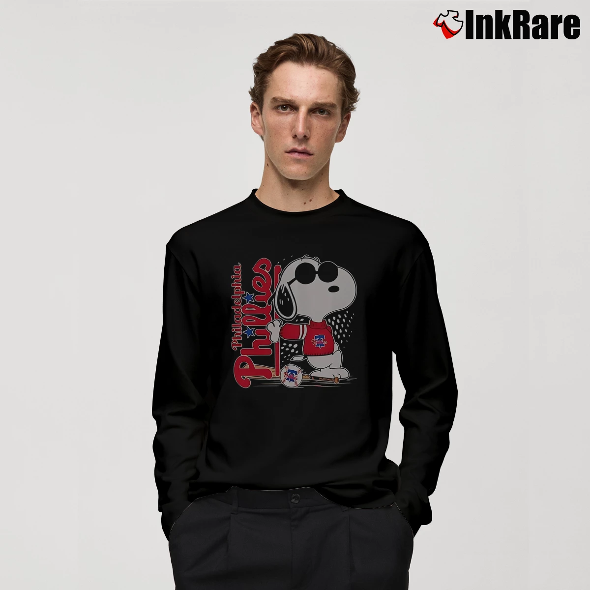 Snoopy Joe Cool Philadelphia Phillies Baseball Men’s Long-Sleeve Tee in black – Versatile Layering Men’s Snoopy Joe Cool Philadelphia Phillies Baseball Long-Sleeve Shirt in black | Sleek, Lightweight, Year-Round Wear