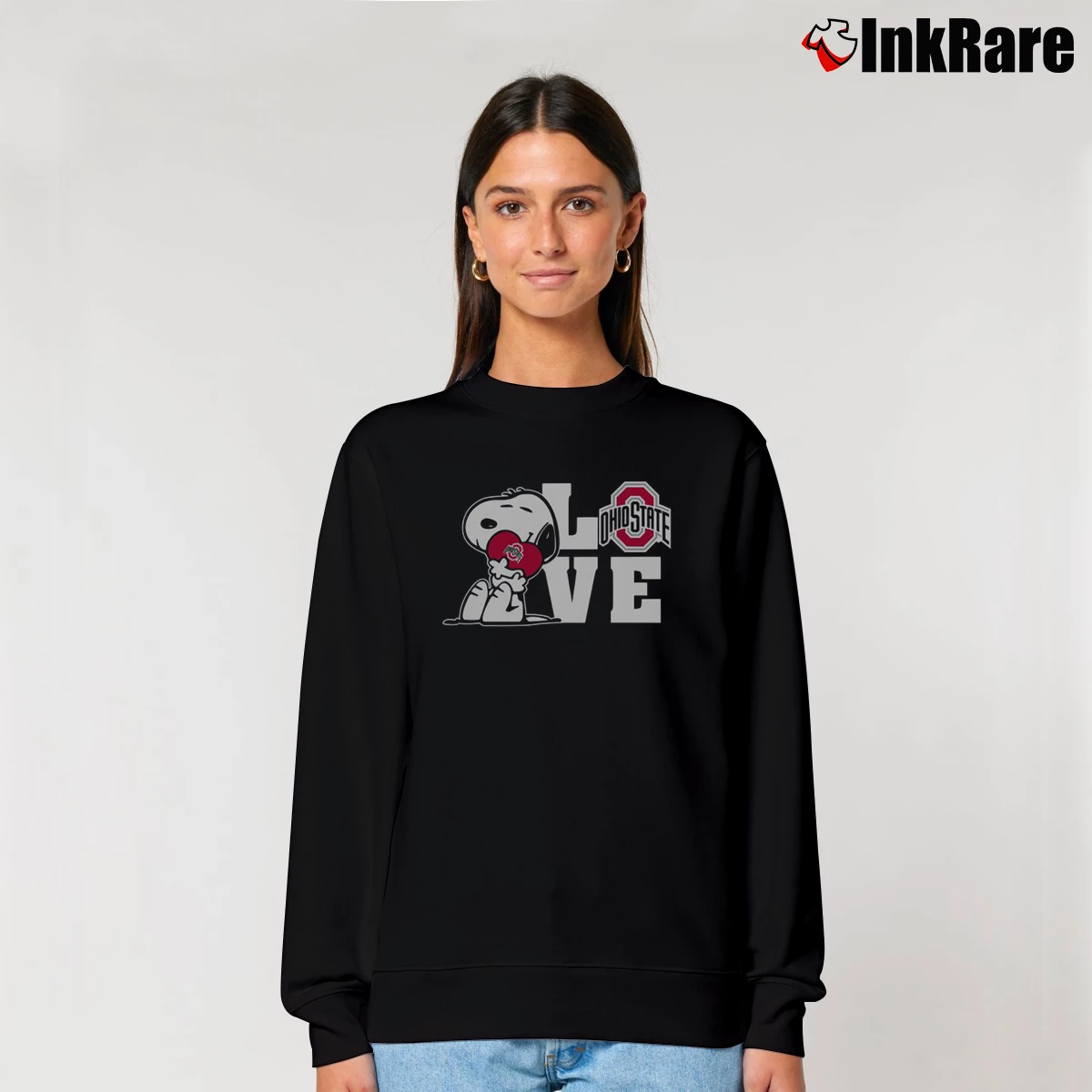 Snoopy Love Ohio State Buckeyes Women’s Relaxed Sweatshirt in black – Cozy Casual Women’s Snoopy Love Ohio State Buckeyes Relaxed Sweatshirt in black | Soft, Laid-Back Vibe