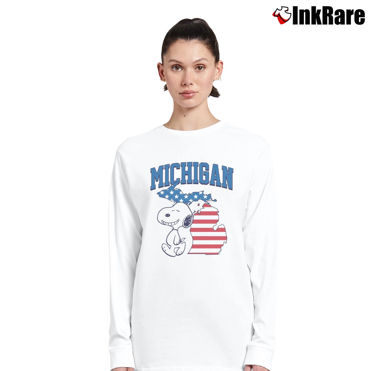 Snoopy Michigan USA Flag Women’s Long-Sleeve Top in white – Effortless Layer Women’s Snoopy Michigan USA Flag Long-Sleeve Top in white | Sleek, Versatile, All-Season