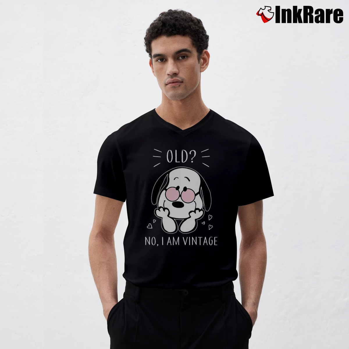 Snoopy Old No I Am Vintage Men’s V-Neck Tee in black – Modern Essential Men’s Snoopy Old No I Am Vintage V-Neck Tee in black | Sharp, Breathable, Everyday Staple