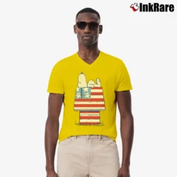 Men’s Snoopy Peanuts American Flag House V-Neck Tee in yellow | Sharp, Breathable, Everyday Staple
