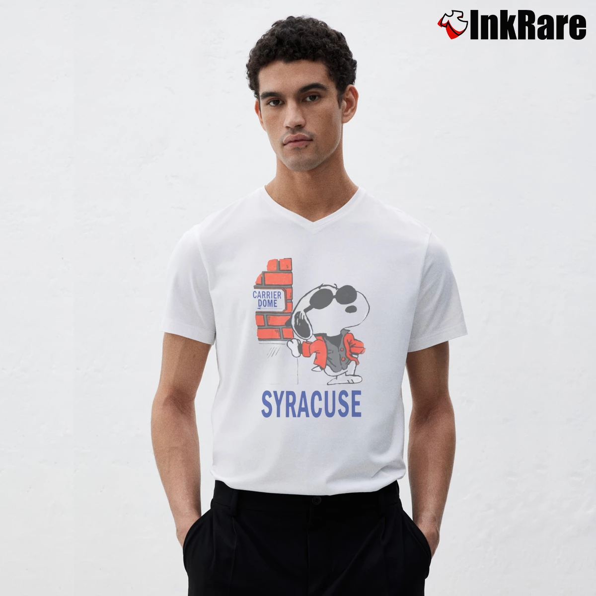 Snoopy Syracuse University Men’s V-Neck Tee in white – Modern Essential Men’s Snoopy Syracuse University V-Neck Tee in white | Sharp, Breathable, Everyday Staple