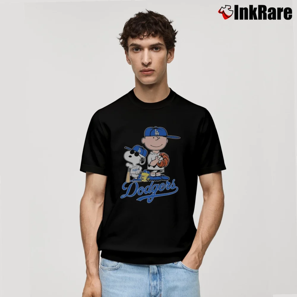 Men’s snoopy woodstock and charlie brown los angeles dodgers Classic T-Shirt in black | Soft, Breathable Everyday Wear