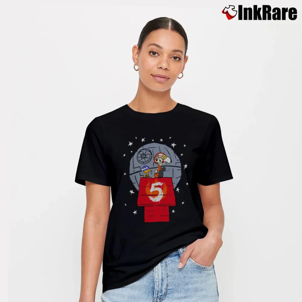 Women’s Snoopy Woodstock Star Wars Luke R2 - D2 Signature T-Shirt in black | Soft, Flattering Fit