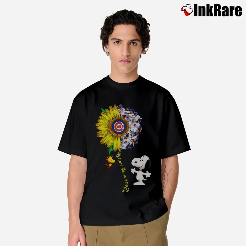 Men’s Snoopy Woodstock You Are My Sunshine Chicago Cubs Sunflower Joy Classic T-Shirt in black | Soft, Breathable Everyday Wear