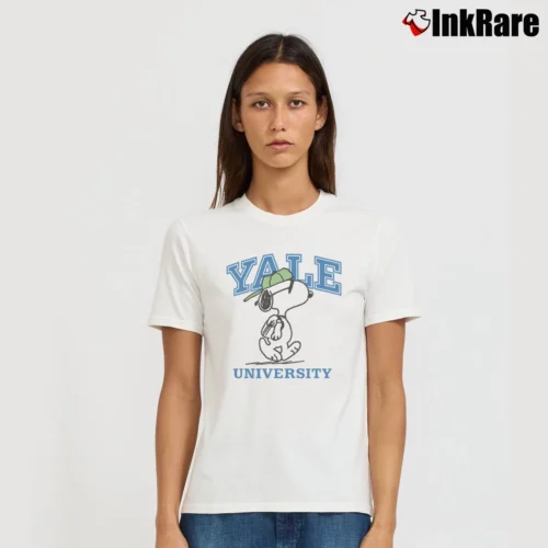 Snoopy Yale University Women’s Tee in white – Effortless Style Women’s Snoopy Yale University T-Shirt in white | Soft, Flattering Fit