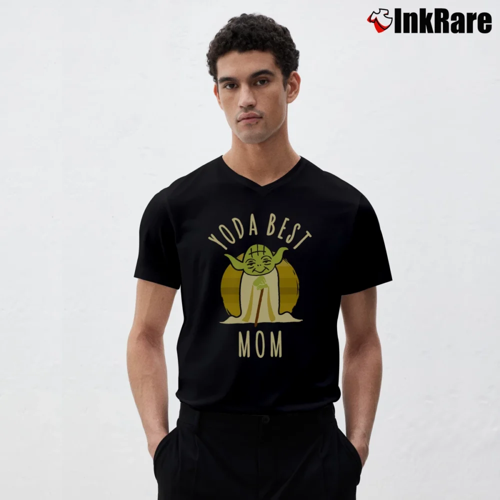 Men’s Star Wars Yoda Best Mom Funny Cartoon V-Neck Tee in black | Sharp, Breathable, Everyday Staple