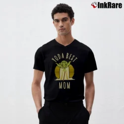 Men’s Star Wars Yoda Best Mom Funny Cartoon V-Neck Tee in black | Sharp, Breathable, Everyday Staple