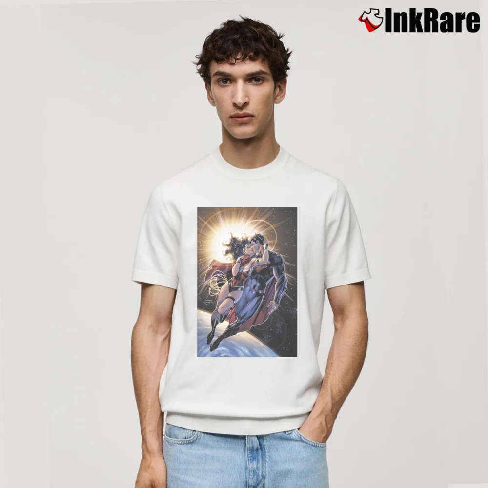 Men’s Superman Wonder Woman Kiss Classic T-Shirt in white | Soft, Breathable Everyday Wear