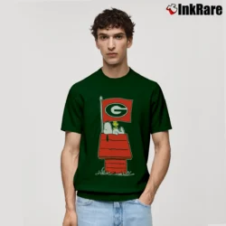 Men’s Tailgate X Peanuts Georgia Bulldogs Classic T-Shirt in forest green | Soft, Breathable Everyday Wear