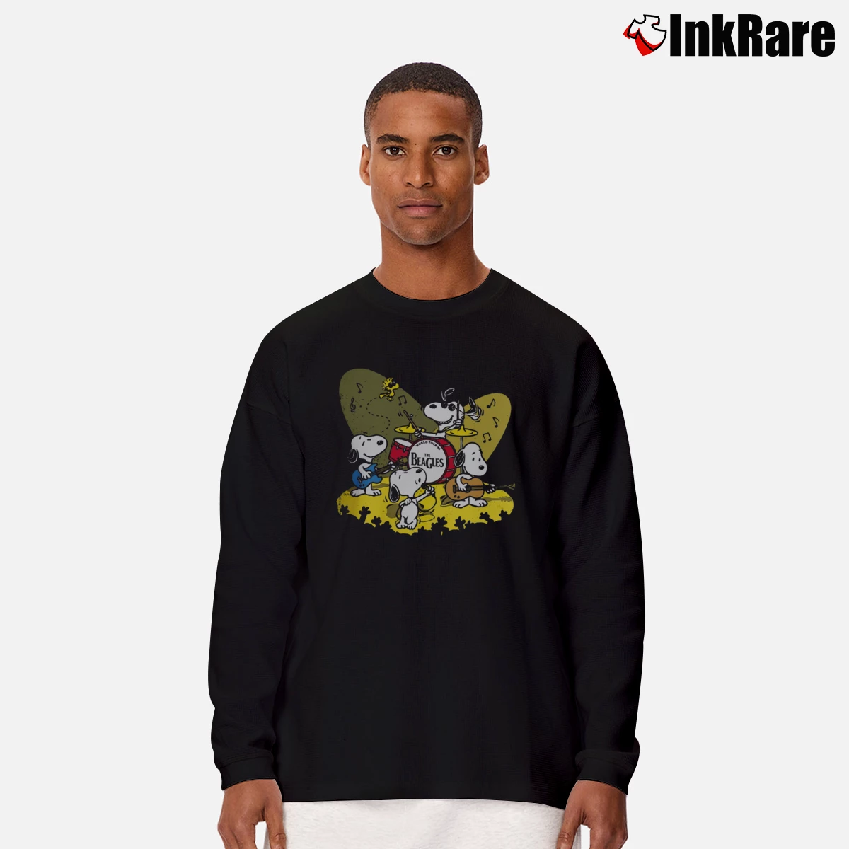 The Beagles Snoopy Men’s Long-Sleeve Tee in black – Versatile Layering Men’s The Beagles Snoopy Long-Sleeve Shirt in black | Sleek, Lightweight, Year-Round Wear