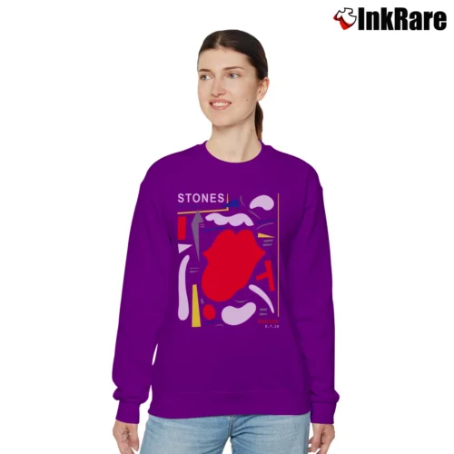 Women’s The Rolling Stones No Filter Warsaw Poland Tour 2018 Relaxed Sweatshirt in purple | Soft, Laid-Back Vibe