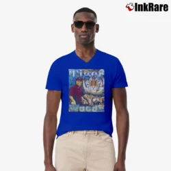 Men’s Tiger Woods 90s Rap Bootleg Masters Champion V-Neck Tee in royal blue | Sharp, Breathable, Everyday Staple