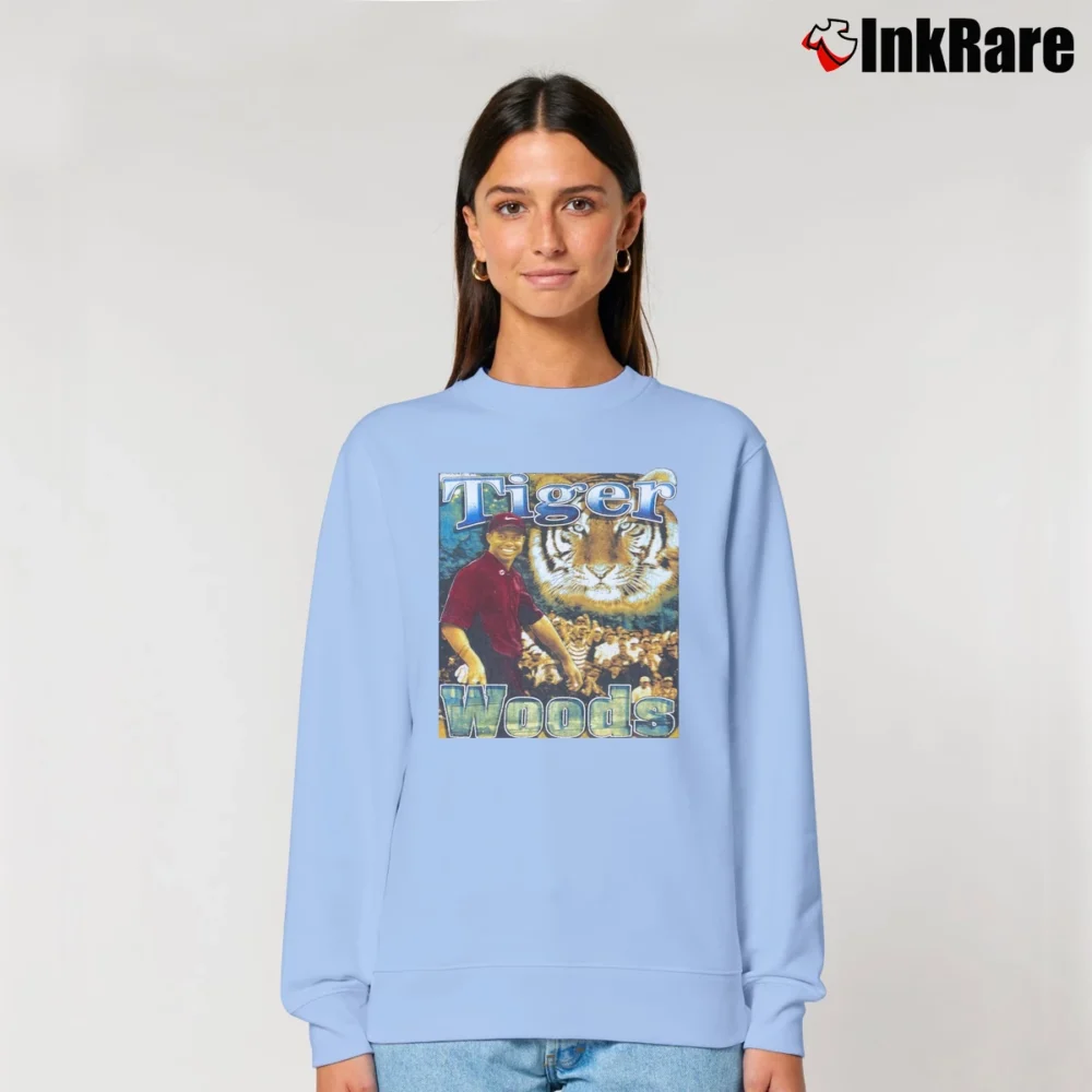 Women’s Tiger Woods First Black Masters Champion Relaxed Sweatshirt in light blue | Soft, Laid-Back Vibe