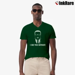 Men’s Tigers Announcer Rod Allen I See You Detroit V-Neck Tee in forest green | Sharp, Breathable, Everyday Staple