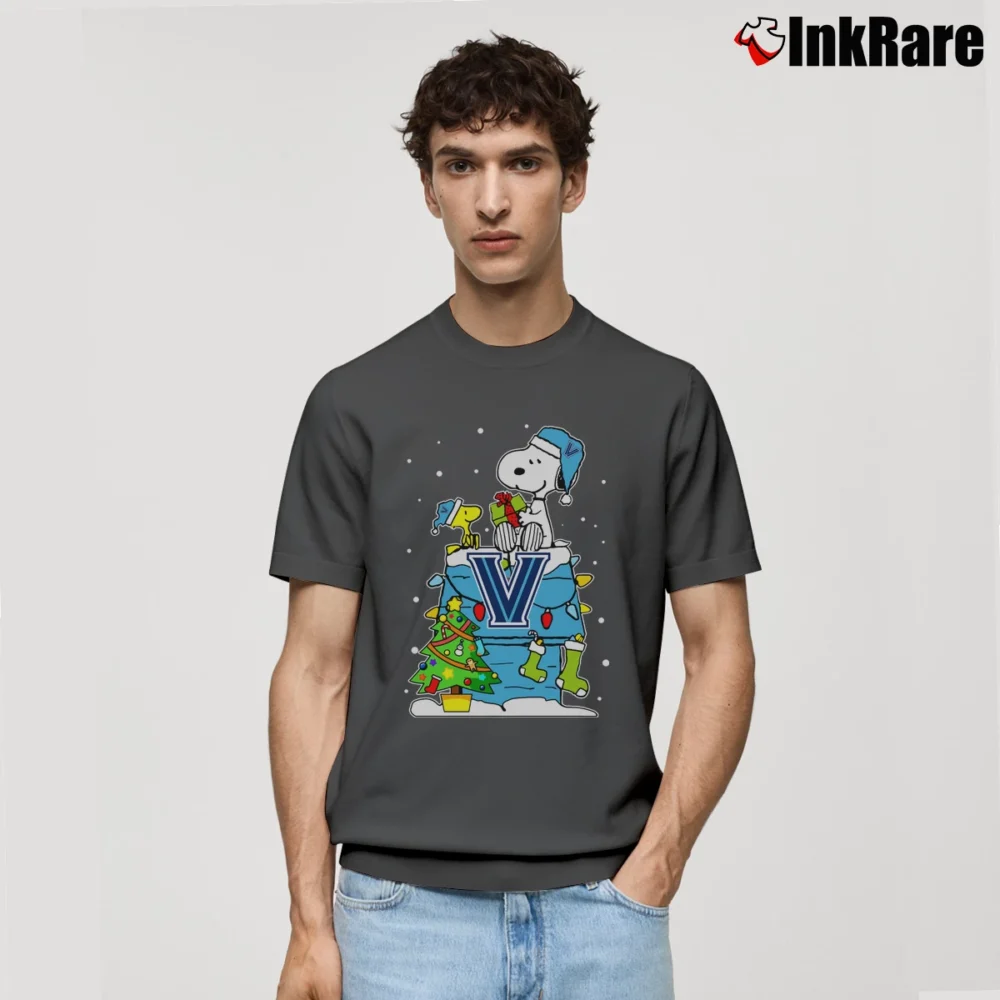 Men’s Villanova Wildcats Snoopy Christmas Classic T-Shirt in charcoal | Soft, Breathable Everyday Wear