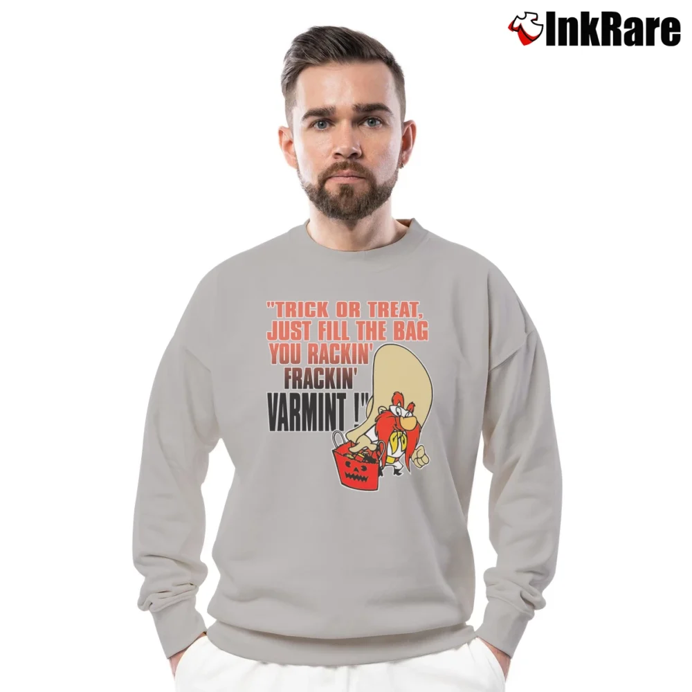 Men’s Vintage 1995 Looney Tunes Yosemite Sam Trick Or Treat Crewneck Sweatshirt in sport grey | Cozy Fabric, Clean Style