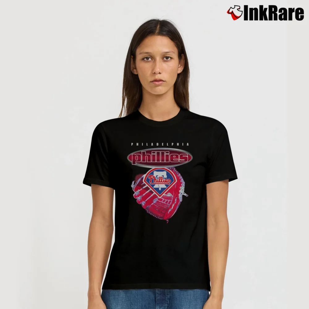 Women’s Vintage 90's Philadelphia Phillies MLB Baseball Signature T-Shirt in black | Soft, Flattering Fit