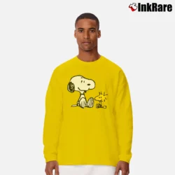 Men’s Vintage 90s Snoopy And Woodstock Peanuts Graphic Long-Sleeve Shirt in yellow | Sleek, Lightweight, Year-Round Wear