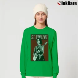 Women’s Vintage Retro St Vincent Long-Sleeve Top in irish green | Sleek, Versatile, All-Season