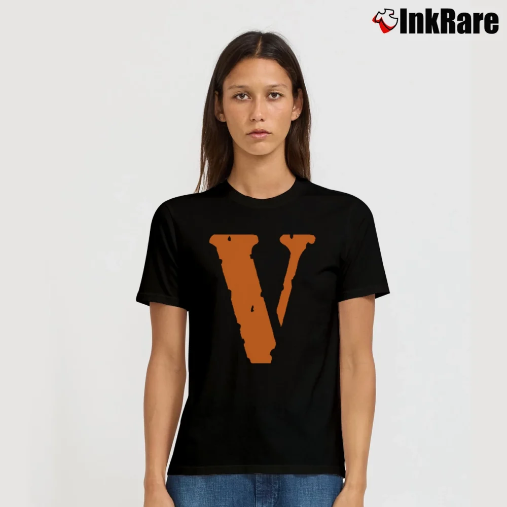 Women’s Vlone Signature T-Shirt in black | Soft, Flattering Fit