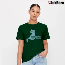 Women’s Wave To Earth Cat Wave To Earth World Tour Signature T-Shirt in forest green | Soft, Flattering Fit