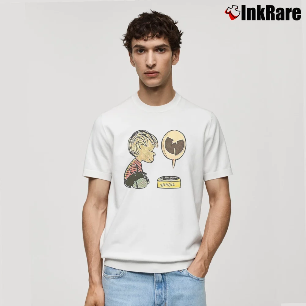 Men’s Wu - life Linus Charlie Brown Clan Peanuts Logo Classic T-Shirt in white | Soft, Breathable Everyday Wear